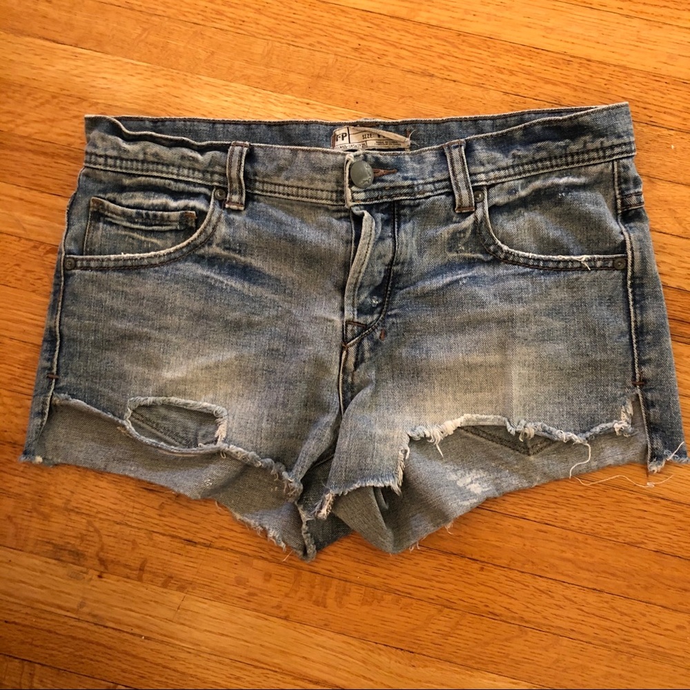 Free people denim shorts - Picture 1 of 3